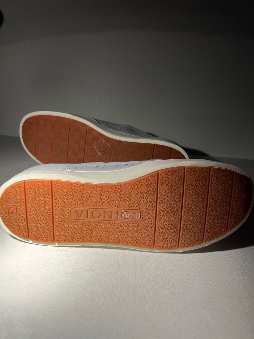 Vionic Kimmie Perf Slip-On Sneaker Women’s Size 11 Blue Suede